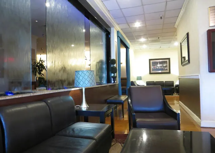 Best Western Plus Grosvenor Airport Hotel